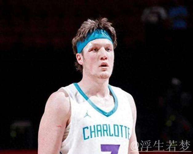 克尼普尔赛季最佳表现:21投12中砍下33分5篮板9助攻 克尼普尔赛季最佳表现:21投12中砍下33分5篮板9助攻